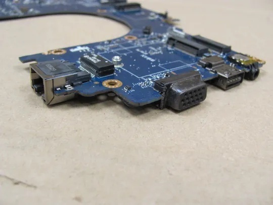 638-19  материнська плата SR340  i5-7300U DDM70 LA-F401P  для  Dell Latitude E5480 оригінал Характеристики