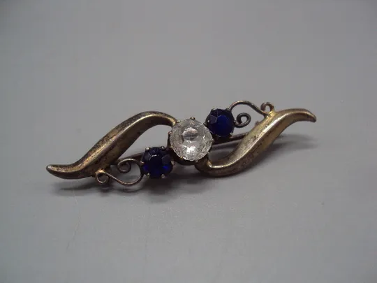 Брошка с белой и синими вставками брошь серебро вес 3,39 г 5,2 см (застежка плохо держит) №15801 Ціна