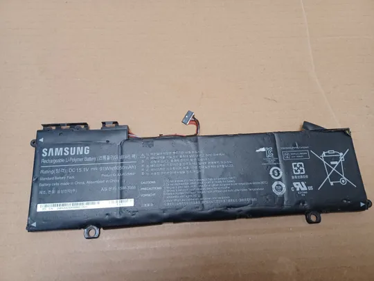 акб оригінал AA-PLVN8NP 15.1V 6050mAh 91Wh для Samsung NP780 NP880 780Z5E 880Z5E np870z5g NP700Z5A 700Z5B 700Z5C  Акумуляторна батарея живлення battery Оригінальна батарея Ціна