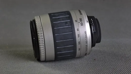 Об&#039;єктив Nikon IX-NIKKOR 60-180mm 1:4-5.6 Ф52mm для камер APS формата Вживане З аукціону