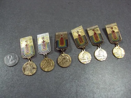 знак универсиада москва 1973 лот 6 шт №1675 Ціна