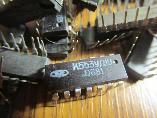 МИКРОСХЕМИ  К553УД1А, В лот 5шт. НОВІ Де купити