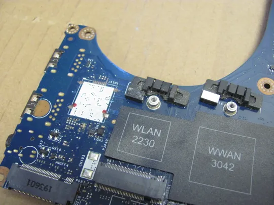 номер0990-10 материнська плата Mainboard Материнка Основна плата Системна плата Плата системи Laptop motherboard мамка ноутбучна плата  SRFD0 I9-9980HK EDA50 LA-H271P для Dell Precision 7540 M7540 оригінал в Україні