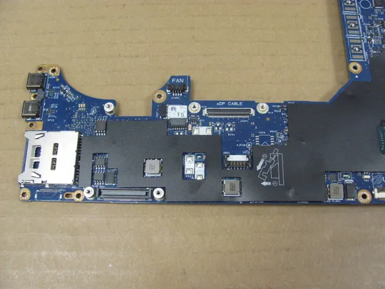 843-15 материнська плата SR3Z1  i5-8400H DAP10 LA-F591P для Dell Precision 7530 7540 M7540  оригінал Характеристики