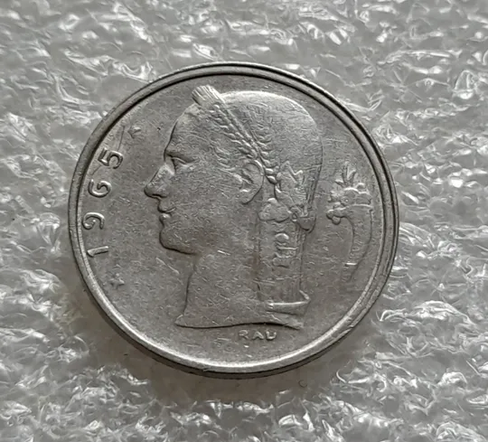 (5614) 1 франк 1965 зміщення зображення Бельгія (Бельгия) легенда голландською 'BELGIË' Ціна