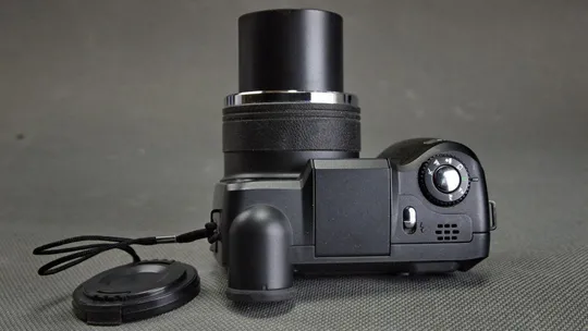 Цифровой фотоаппарат 5.3Mpix HP Photosmart 945 + x8.0 7.6-61mm EQ 36mm Optical Aspheric lens Вживане Де купити