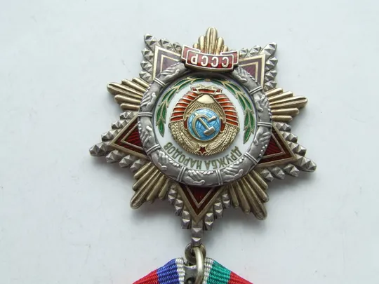 Орден Дружба народов № 9963 на Хрущов В. награждения 1983 года. в колекцию.+ доки. Недорого