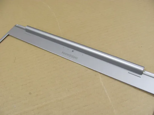 831-4 рамка матриці 13N1-8DA0Q01 13N1-8DA0711  для  MEDION AKOYA E17201 S17402 P17603  оригінал Продаж