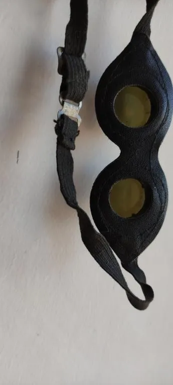 Купити 1970-е годы Защитные очки СССР, зелёное стекло-от брызг,пыли, ультрафиолета nf824