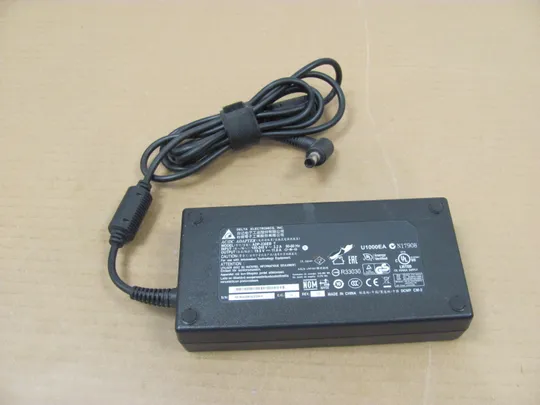 Блок живлення DELTA ADP-230EB T 19.5V 11.8A 230W 7.4x5.0mm Ціна