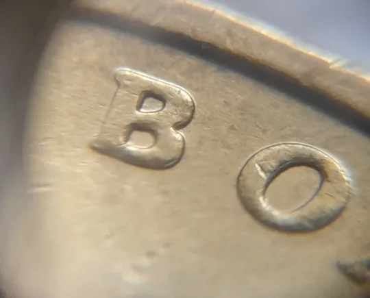 (6657) 1 гривня 2006 різновид викрошки у букві "А" слова "ОДНА" на гурті + зминання на реверсі (1 гривна 2006 брак) Де купити