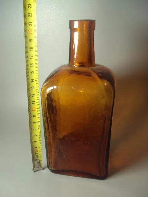 бутылка четырехгранная высота 21,5 см (№ 726) Недорого