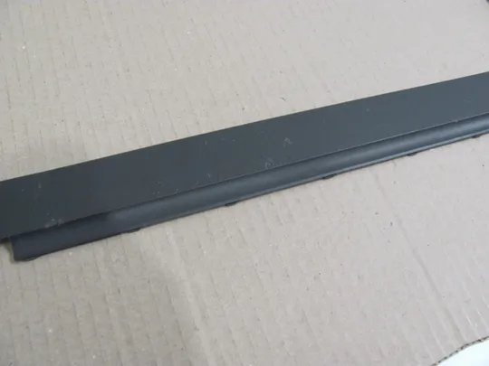 номер0003-19 рамка матриці matrix frame Окантовка дисплея Рамка екрана Корпус рамка матриці  460.06D0B.0012 00UR851  для  Lenovo Thinkpad T560  оригінал Інтернет-аукціон