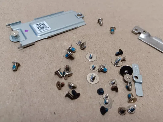 Купити номер1060-6 комплектуюче кріплення гвинти для Dell Inspiron 7620 2in-1  оригінал