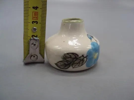 Купити Фигура фарфор миниатюра ваза Европа вазочка узор цветы высота 3,2 см №11012