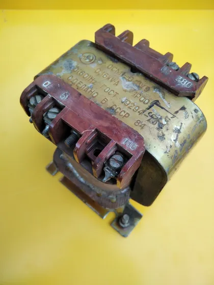 фото, Трансформатор силовой ОСМ1-0.16У3.  Выходные напряжения в описании.