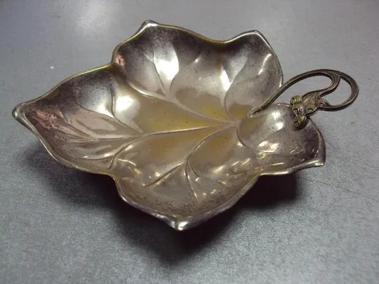 Пепельница лист винограда листочек листик Европа латунь посеребрение высота 2,5 см (№1551) №11472 Недорого