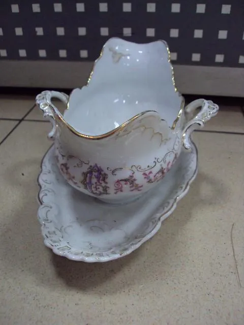 Соусник ажурный узор цветочки фарфор высота 11,5 см размер 10 х 21,5 см №10760 Продаж