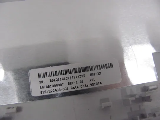877-1 кришка матриці 6070b1308307 для HP 17-BY 17-CA 17-CS 17-CR 17T-BY 17Z-CA SILVER  оригінал Недорого