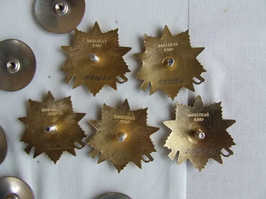 Купити Ордена ВОВ-1 степени № № 793 737. 811 033. 977 076. 1 084 603 и 2 412 269  и много другого .