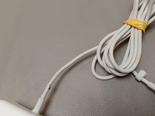 0614C  адаптер живлення APPLE A1436 45W 14.85V 3.05A Інтернет-аукціон