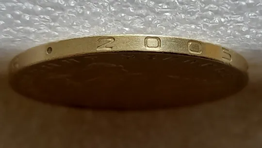 (7908) 1 гривня 2005 викрошки у &quot;2&quot;, &quot;5&quot; слова &quot;2005&quot; та &quot;Д&quot; слова &quot;ОДНА&quot; на гурті (1 гривна 2005 брак) Ціна