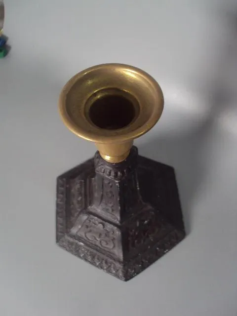 Подсвечник маленький высота 13 см (№ 1804) З аукціону