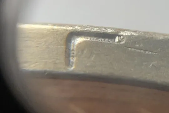 (4722) 1 гривня 2001 викрошки у "Г" слова "ГРИВНЯ" та у "2" слова "2001" на гурті (1 гривна 2001) Ціна