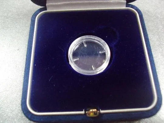 Коробочка и капсула под монету золотую Италия №9581 Де купити