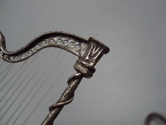 Фигура на подставке статуэтка арфа серебро 800 проба вес 130 г высота 8,2 см и 6,3 см №15 Продаж