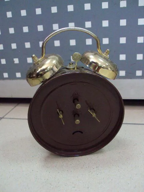 Часы будильник с колокольчиками Insa Луч Беларусь высота 16 см, диаметр 9,5 см Рабочие №11135 Продаж