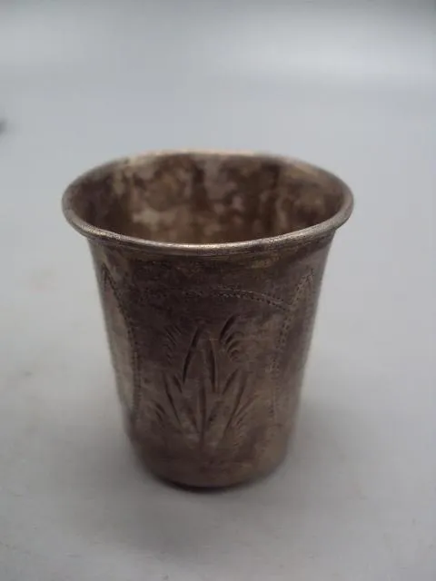 Рюмка стопка узор архитектура серебро 84 проба клеймо голова вес 20,28 г размер 4,7х3,9 см №321 Інтернет-аукціон