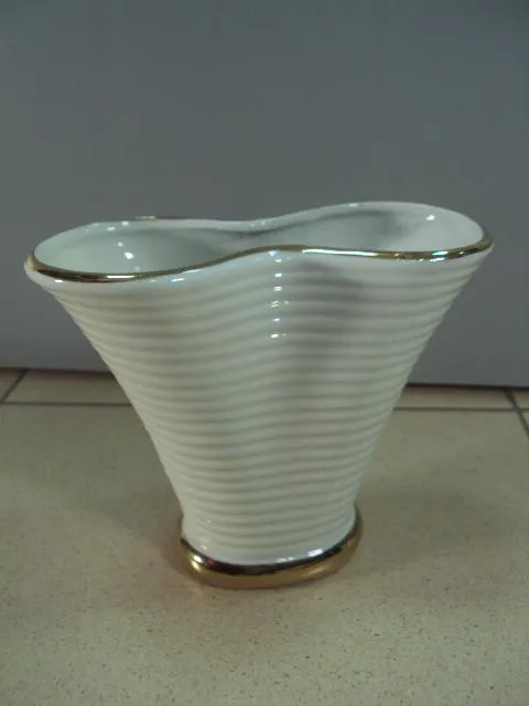 Ваза карандашница фарфор с цветком розой Германия высота 13,5 см,длина 15,8 см (№ 940) Продаж