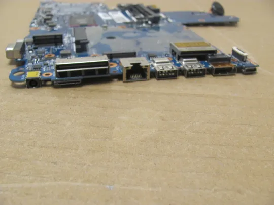 номер0934-5 материнська плата Mainboard Материнка Основна плата Системна плата Плата системи  840717-001 840717-601 6050A2723701 I5-6300U для HP Probook 640 650 G22 оригінал З аукціону