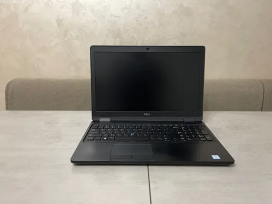 Ультрабук Dell Latitude 5590, 15,6&quot; FHD IPS, i5-8350U, 16GB DDR4, 256GB SSD Де купити