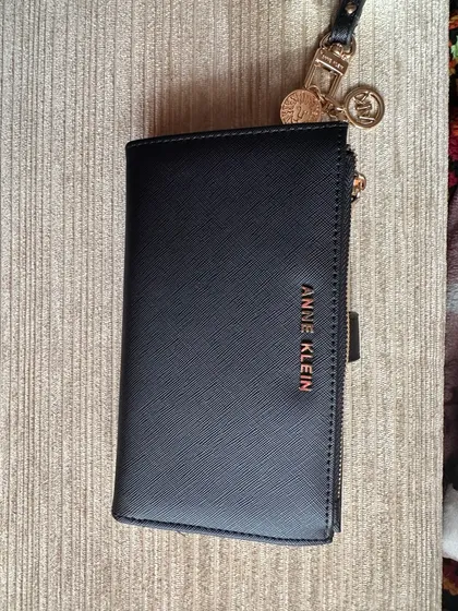 фото, Стильний жіночий гаманець Anne Klein, чорного кольору.