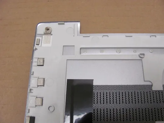 номер0946-22 Кришка дно піддон корпуса Нижний корпус низ 13N1-8DA03010 для MEDION AKOYA E17201 S17402 P17603 оригінал Характеристики