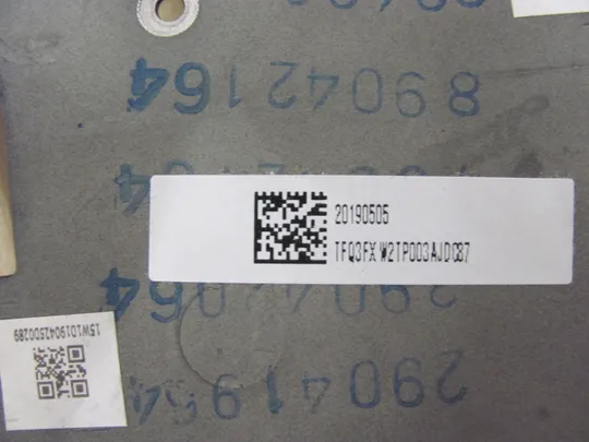 48-24 Кришка дно піддон корпуса 3FXW2TP003  для HP ZBook 15 G5 15 G6  оригінал На торгах