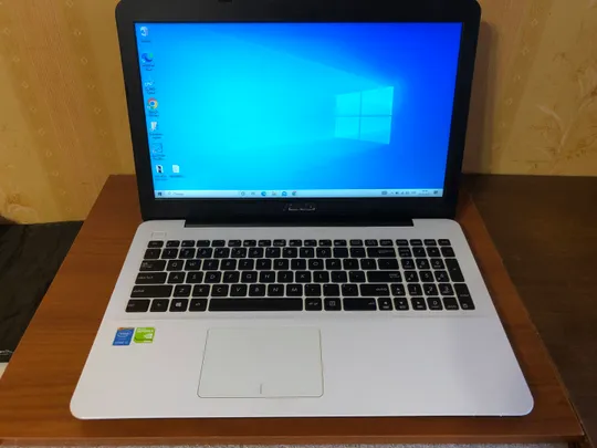 Ноутбук Asus A556LJ i3-4005U/8gb/HDD 1TB/Intel HD+GF920M/3 години Недорого