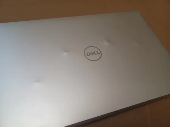 номер1056-4 кришка матриці 0XYCR1 460.0JD08.0001 з петлями для Dell  XPS17 XPS 17 9700 Precision 5750 Кришка дисплея Тильна кришка Корпус матриці Верхня кришка matrix cover Top Case LCD Cover Rear Lid Back Cover Housing Cabinet оригінал З аукціону