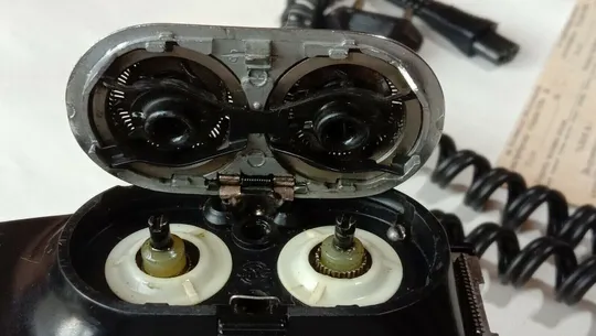 Советская Электробритва ХАРЬКОВ-15М 110/220В Сувенирная Коробка 1981 Недорого