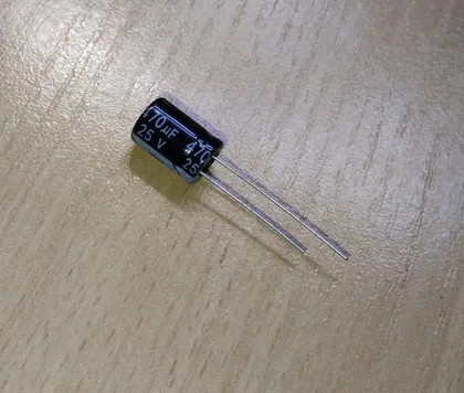 фото, Конденсатор електролітичний 470uf 25v 105c 8x12мм