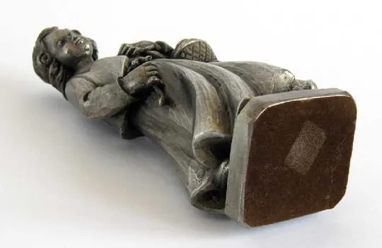 Статуетка Дівчина з кошиком та квіткою олово Німеччина Характеристики