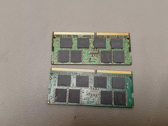 0596C  оперативна пам&#039;ять 2шт З аукціону