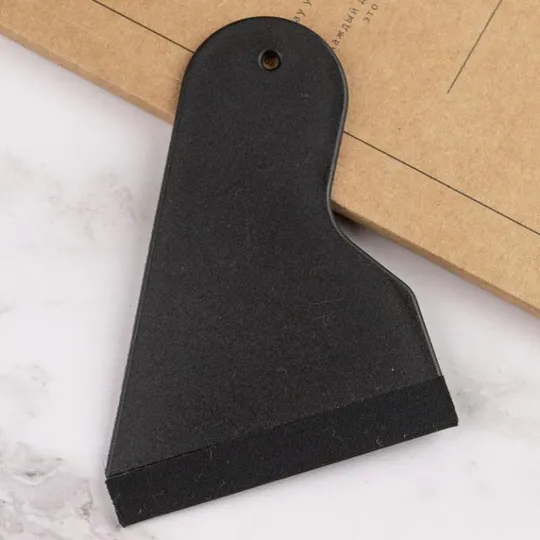 Лопатка пластиковая для поклейки полимерных пленок (6 см) З аукціону