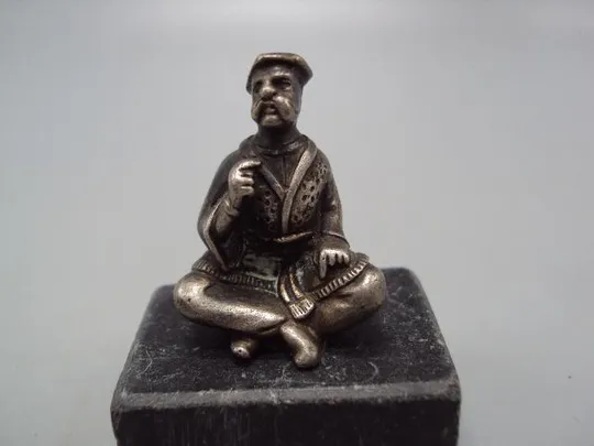 Фигура на подставке статуэтка буддист Далай Лама серебро вес 96,27 г (чистый 44,10 г) №14362 Продаж