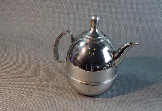 Чайник металевий нержавіючий маленький на 0,8-0,9 л вживаний тріщина Недорого