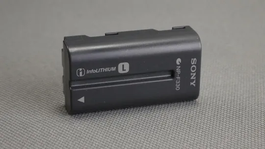 оригинальная Li-ion аккумуляторная батарея Sony NP-F330 7.2V 5.0Wh З аукціону