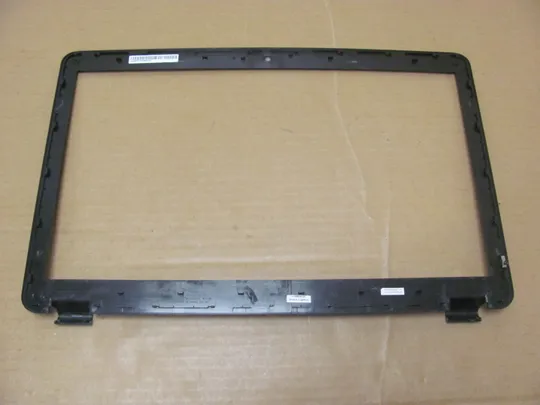 номер0946-28 рамка матриці matrix frame Окантовка дисплея Рамка екрана Корпус рамка матриці 41.4N003.001 для MEDION AKOYA E7218 оригінал Продаж