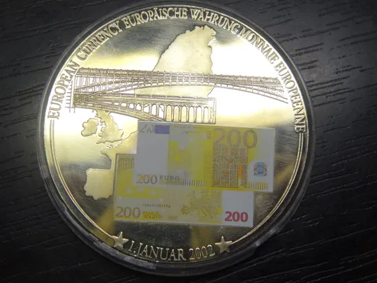 1 долар Ліберія 2002 Європейські банкноти - 200 євро Ціна